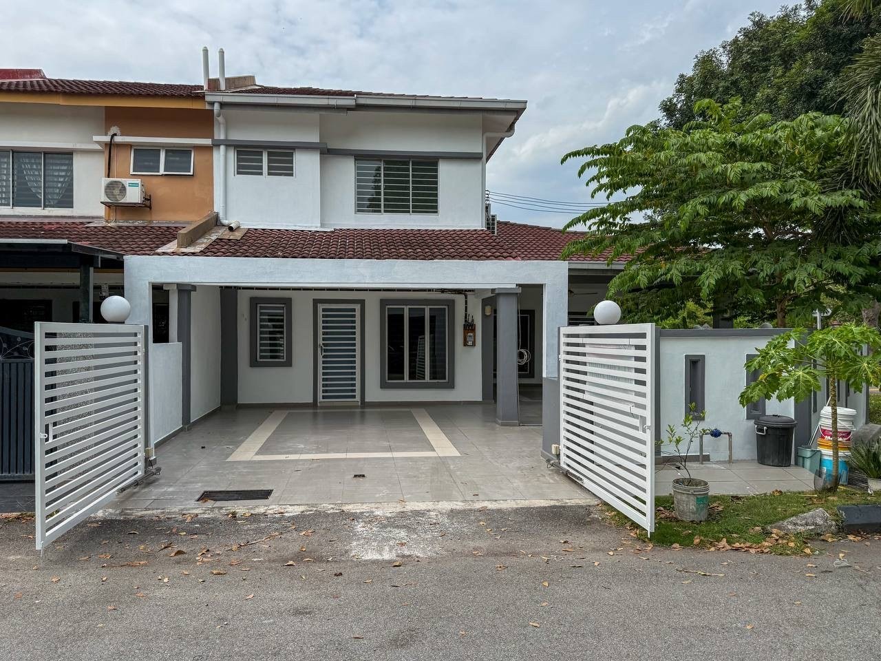Facing Open 2 Storey House Saujana  Putra 8 BANDAR SAUJANA PUTRA Sp8