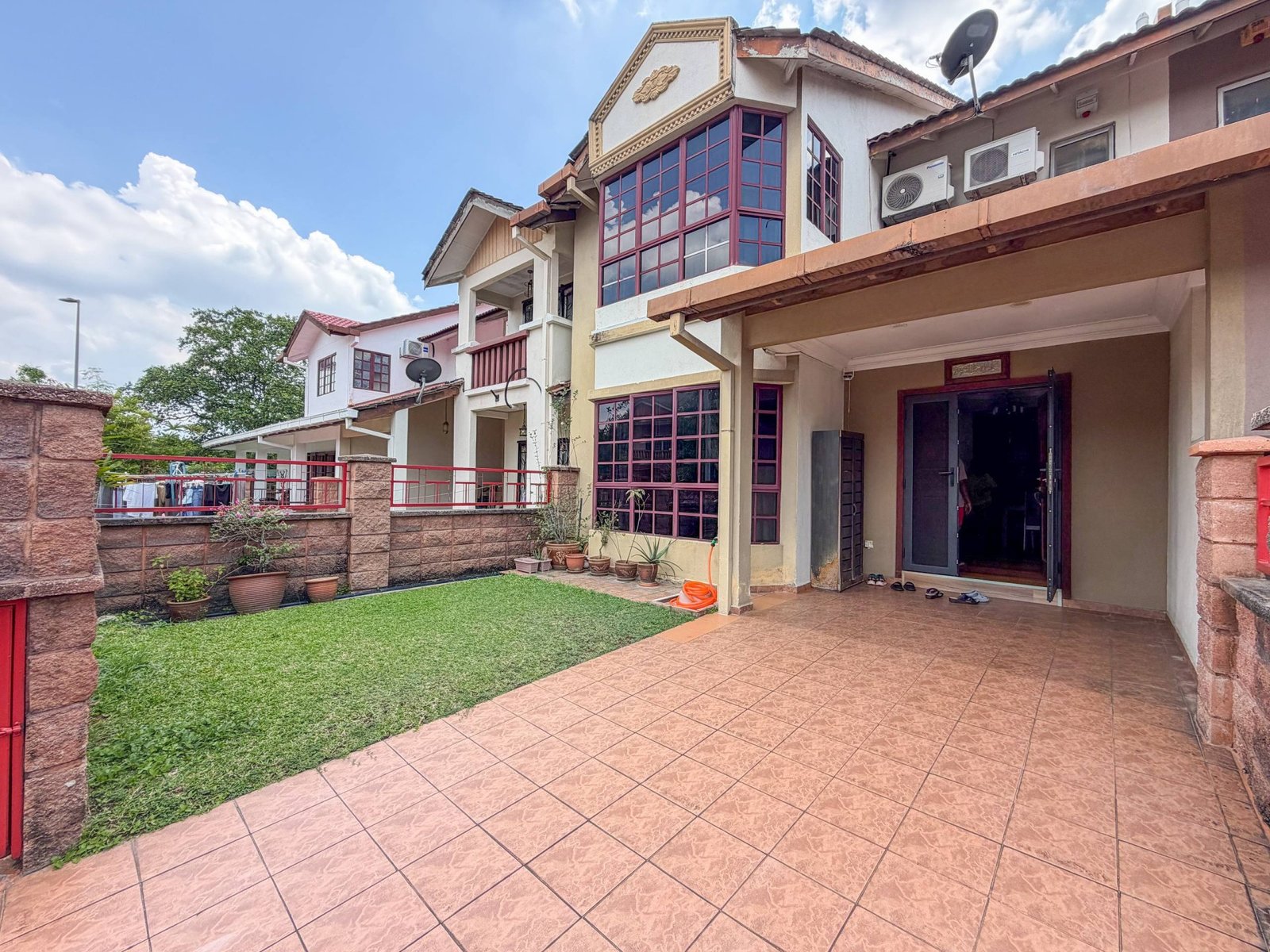 Two Storey Terrace Jalan Serambi Bukit Jelutong Shah Alam