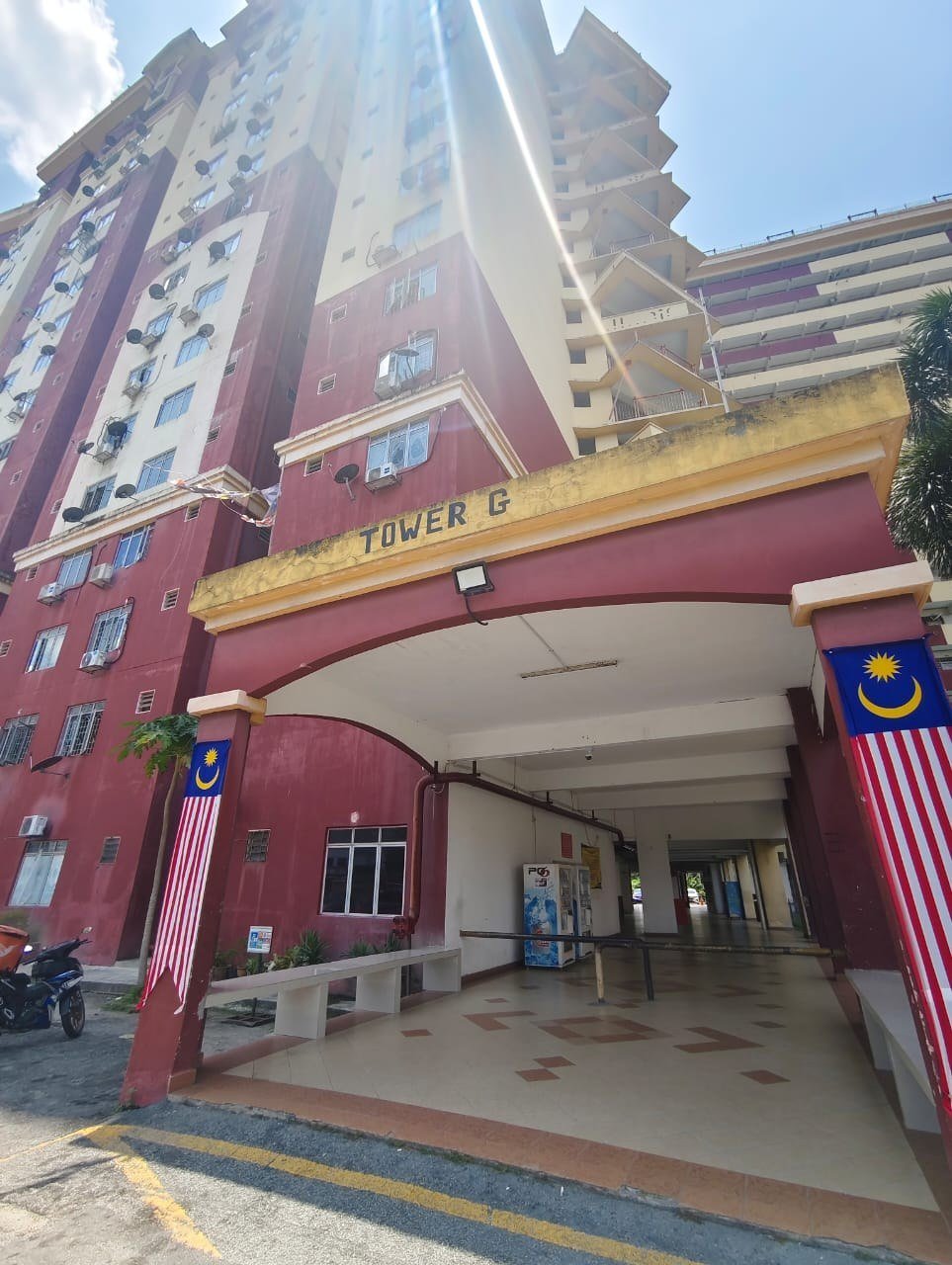 APARTMENT MENTARI COURT