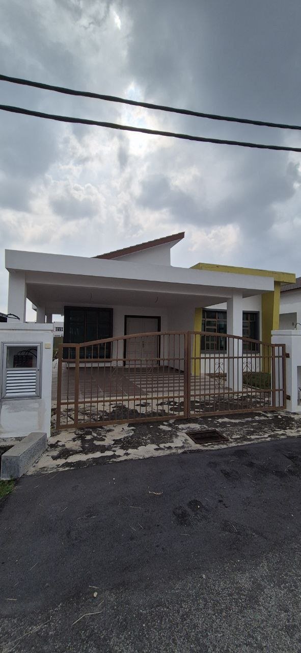 Bungalow Jasin Bistari Bare Unit Owner Tak Pernah Duduk