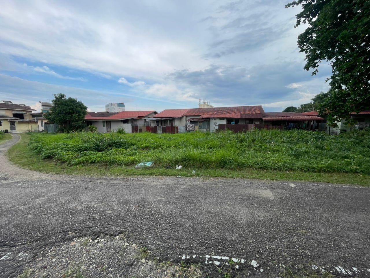 SP89 - TANAH KEDIAMAN 12,441 SQFT  - TAMAN SERI MAHARANI MUAR.