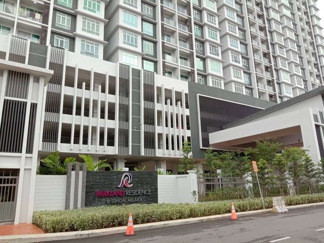 PARKLAND RESIDENCE CONDOMINIUM